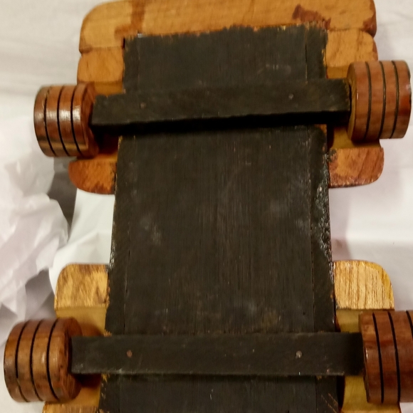 Vintage Handcrafted Wooden Antique Roadster Classical Car - Picture 9 of 13